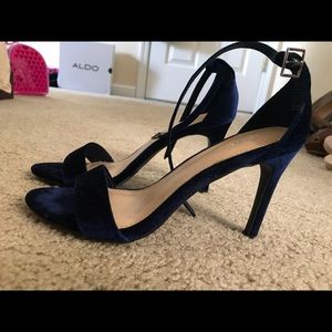 Blue velvet heels